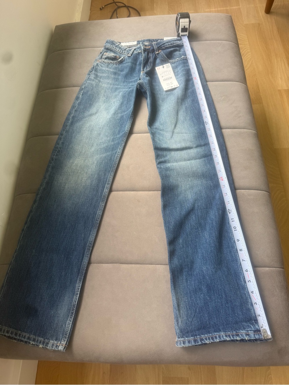Classic women’s lower rise  Blue Denim Jeans - Straight Fit